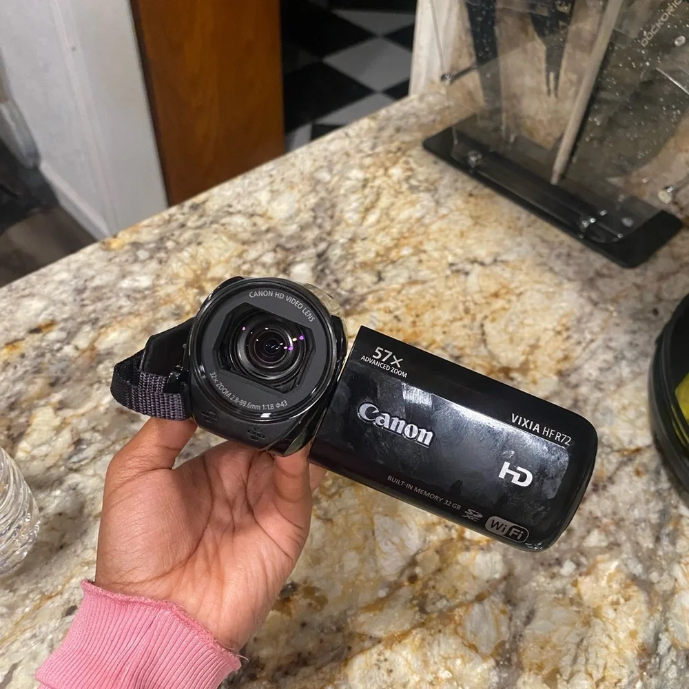 Canon vixia HF R72 Camcorder